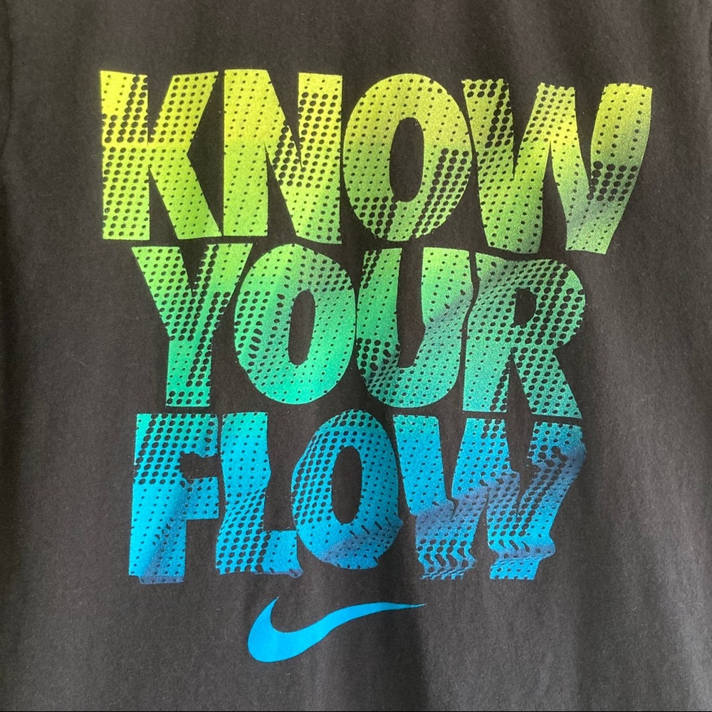 Nike Graphic T-Shirt - Picture 1 of 4